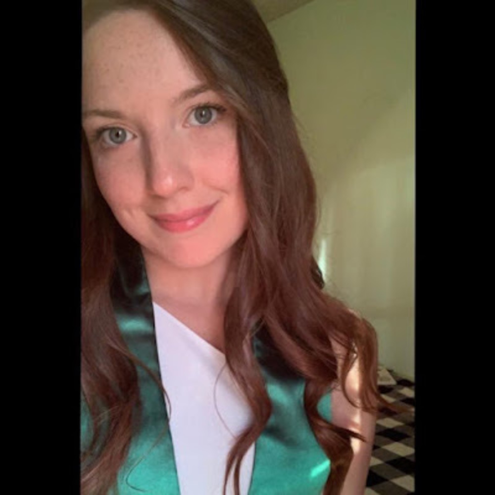 Meet your Posher, Holly